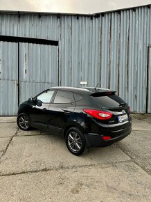 Hyundai ix35 2.0 CRDi VGT Premium 4x4 Automat - 4