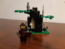 Lego Castle Wolfpack - 1596 Ghostly Hideout - 4