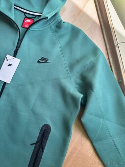 Tech Nike súprava - 4
