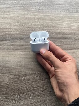 Apple AirPods 4 - 4