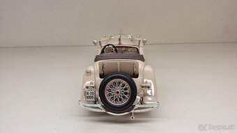 1:18 MERCEDES-BENZ 500K - 4