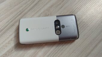 Sony Ericsson K610i - 4