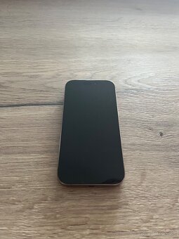 Apple iPhone 16 Pro - 4