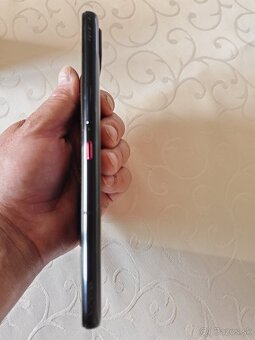 Predám Asus ROG Phone 6 5G 16 +512GB Cierny - 4