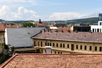 Moderný 2-izbový byt s loggiou v historickom centre Košíc – - 4