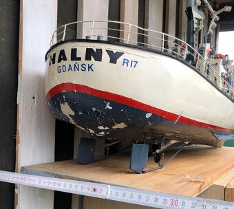 Model lode Veľký R-17 Halny 1:50 - 4