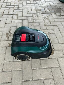 Robotická kosačka Bosch Indego M 700 - 4