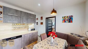 Priestranný a zariadený 2i byt po rekonštrukcii s veľkým bal - 4