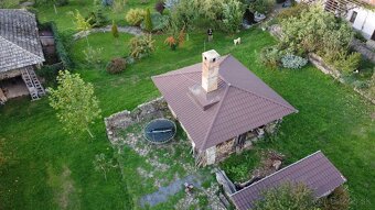 Sebestačný vidiecky statok s viacerými stavbami na samote - 4