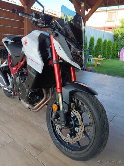 HORNET 750 2023 TOP PONUKA DŇA - 4