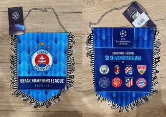 Športové suveníry šaly dresy, brankáske rukavice, trička - 4