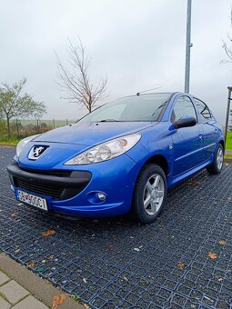 Peugeot 206+ 1.4 benzín - 4