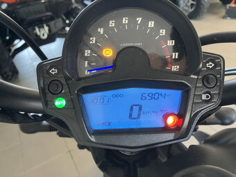 Kawasaki Vulcan 650 S - 4