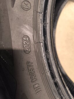 Continental 215/60R16V letné pneumatiky 4ks - 4