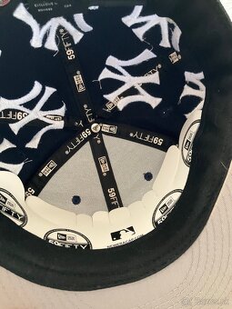 Supreme šiltovka - 4