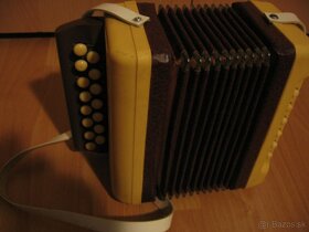 Ponuka: Detský retro akordeón ruskej výroby (pozri foto): - 4