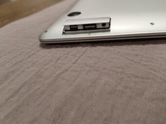 Apple Macbook air 13" - 4
