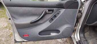 Seat Leon interiér diely - 4