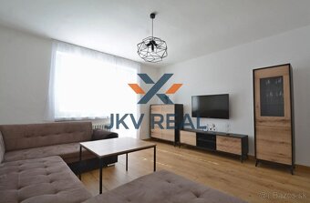 LUXUSNÝ, komplet zrekonštruovaný 2-izbový byt v centre mesta - 4