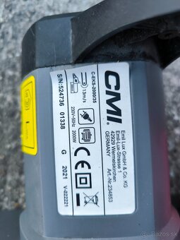 Elektrická píla 2000w - 4