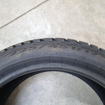 Zimné pneumatiky 225/45 R17 Pirelli Powergy - 4
