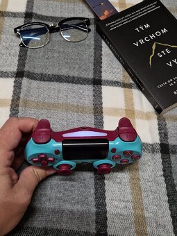 PS4 ovládač Dualshock 4 Berry Blue - 4