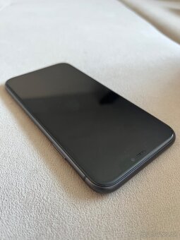 iPhone 11, Čierny, 128 GB - 4