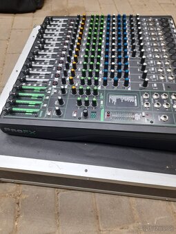 Predám zvukarský mix pult Mackie PRO FX 16 v 3 - 4
