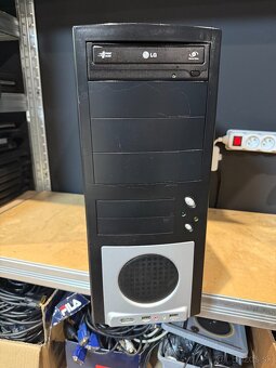 Starší herný PC AMD Phenom X4 965 , 8GB RAM , Radeon HD 7950 - 4