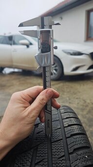 Alu Lexus Is250 (17x8JJ ET45) + zimní pneu Matador - 4