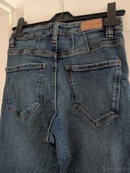 Rifle na gombíky - 4