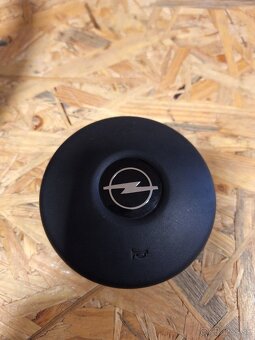 Predám volant na OPEL corsa B - 4