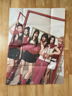 IVE - Ive Mine Off the record ver. (CD) - 4