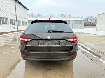 Skoda Superb Combi 2.0 TDI Style DSG - 4