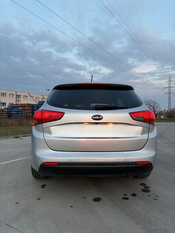 KIA Ceed 2015 SW 100kw 1.6 CRDI Automat - 4
