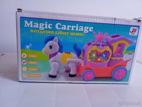 Magický vozík otáčajúci sa svetelnou hudbou - 4
