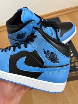Nike air jordan 1 mid - 4