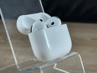 NOVÉ Apple AirPods 4 - 4