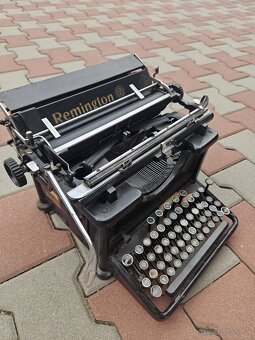 Predaj starožitného písacieho stroja Remington - 4