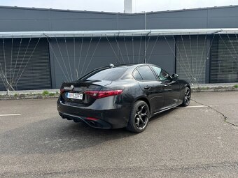 Alfa Romeo Giulia 2.0 GME Veloce Ti AWD AT - 4