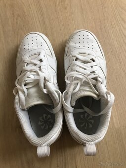 NIKE TENISKY č 37,5 - 4