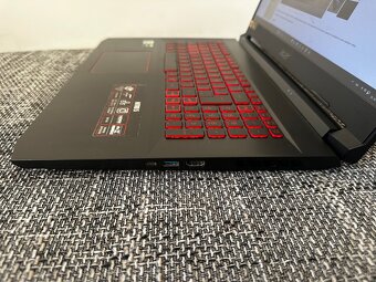 Acer Nitro 5 + Xbox ovládače - 4