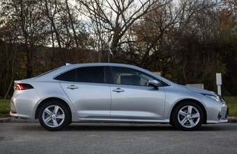 Toyota Corolla Sedan 1.8 Hybrid e-CVT - 4