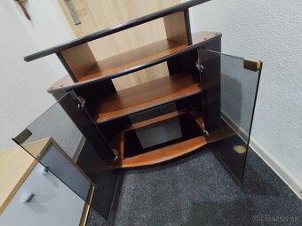 Televízny stolík - 4