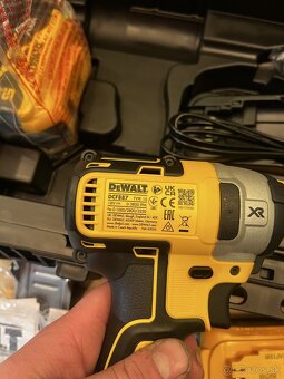 DeWALT DCK276P3 18V Súprava aku náradia - 4