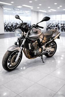 HONDA HORNET CB900F - 4