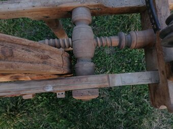 Predám starožitný kolovrátok - 4