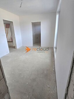 Atypický 3i byt vo vinohradníckej oblasti s veľkou terasou - 4
