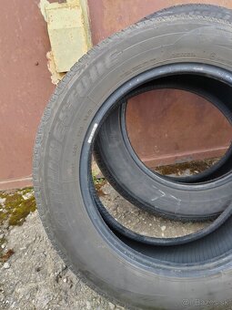 215/60 R17 - 4