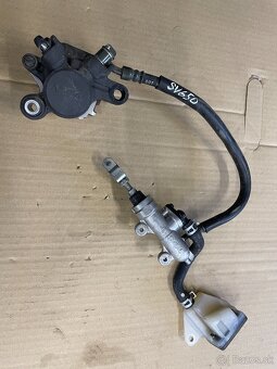 suzuki sv650 vyfuk kryt strmen podsedlovka kyvna chladič - 4